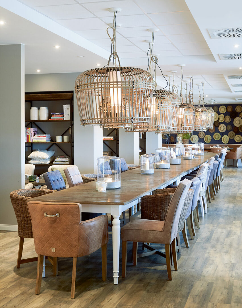 Beach Motel_Image_1080x1370px_16