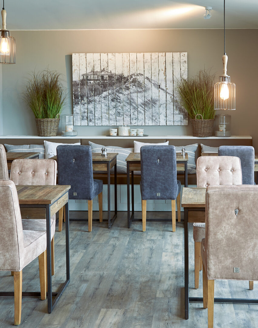 Beach Motel_Image_1080x1370px_9