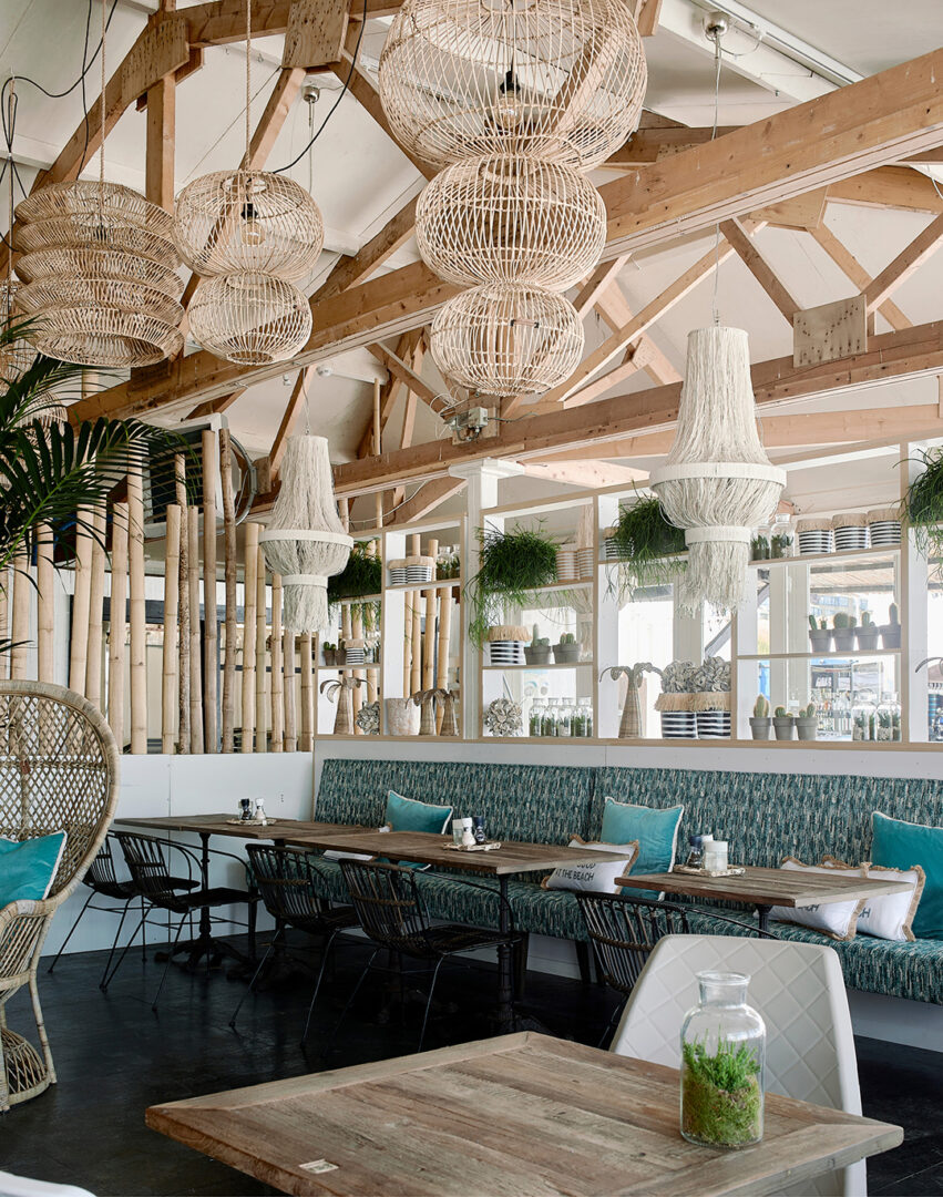 Mambo Beach_Image_1080x1370px_7